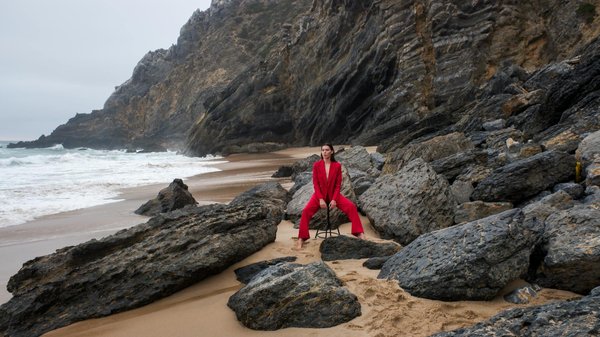 Revitalizing urban spaces: how community gardening enhances health and strengthens social connections