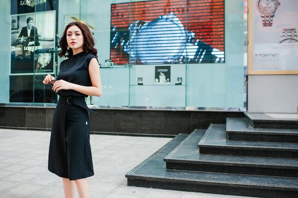 Transform Your Office Attire: The Expert Guide to Rocking Floral Dresses with Poise and Professionalism